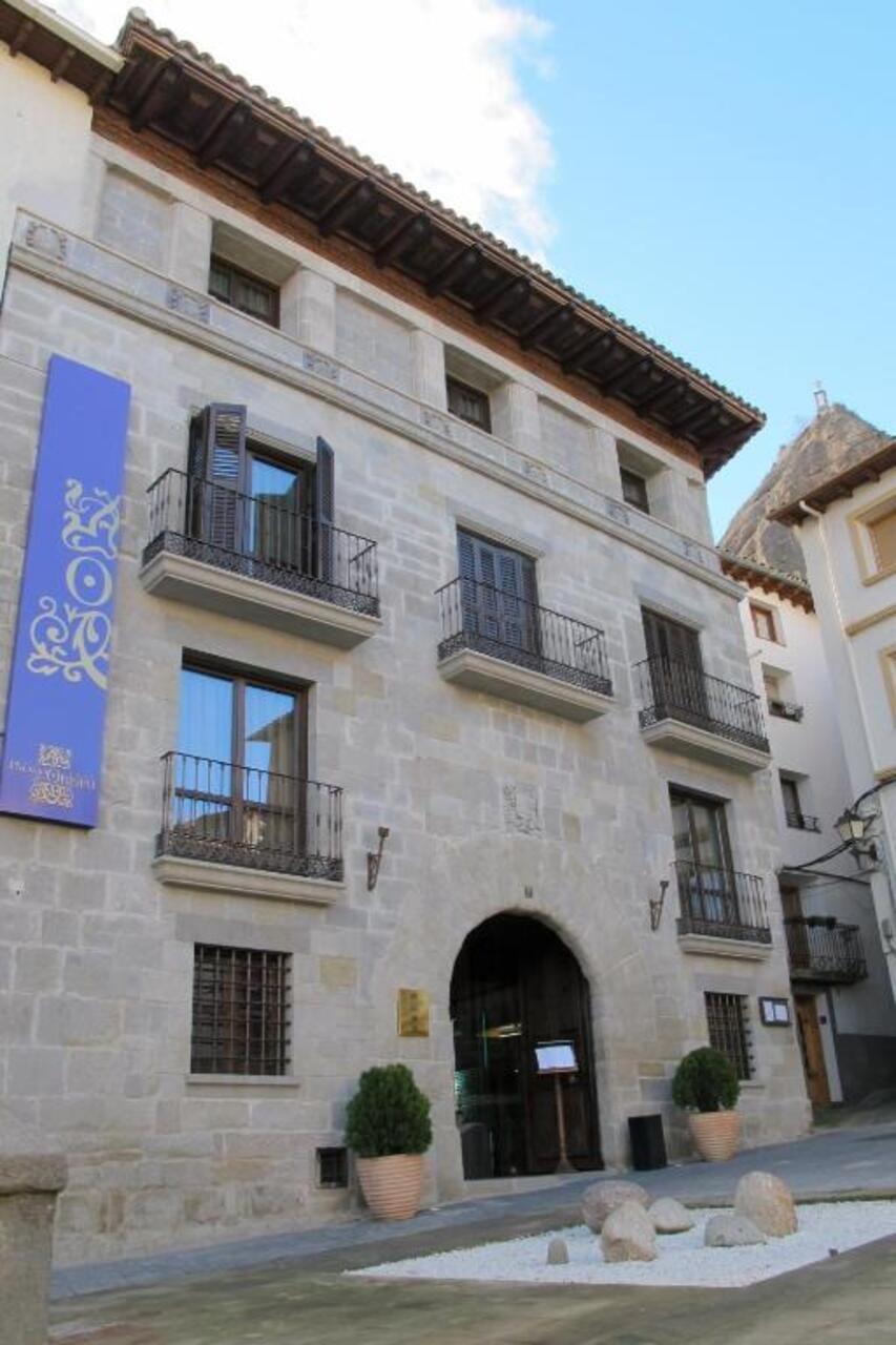Hotel Palacio Del Obispo Graus Luaran gambar